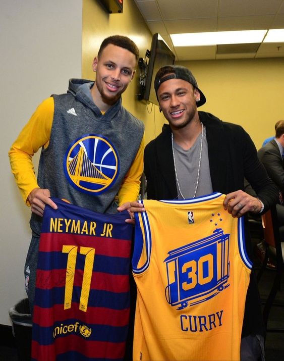 Fans Surprised by the Remarkable 15-Year Friendship of Football Star Neymar and Stephen Curry