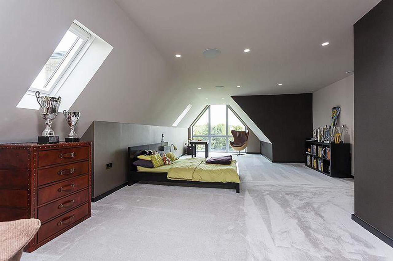  The new house in the Cheshire countryside boasts five luxurious bedrooms