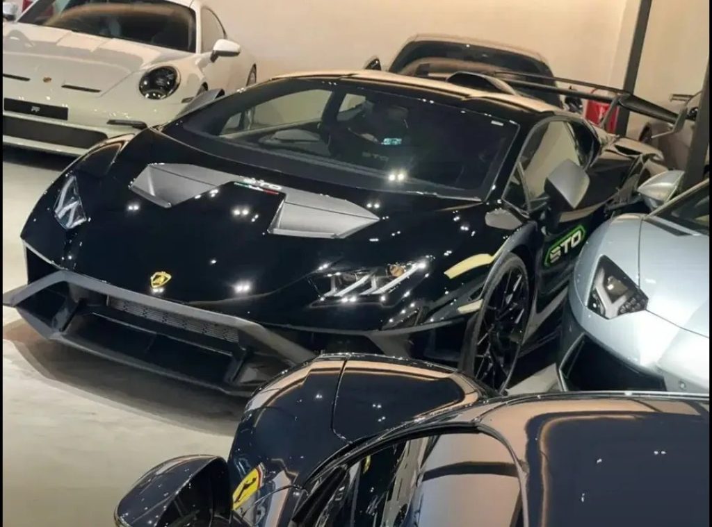 Mbappé Acquires Lamborghini Huracán STO Black Supercar Worth Over Half a Million Dollars