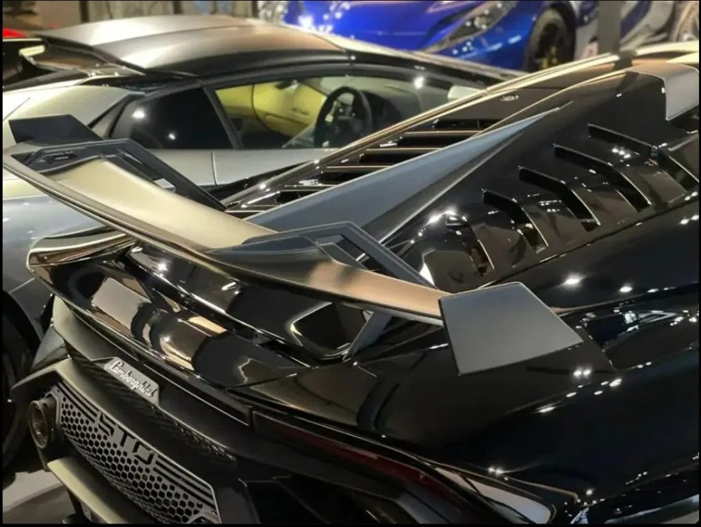 Mbappé Acquires Lamborghini Huracán STO Black Supercar Worth Over Half a Million Dollars