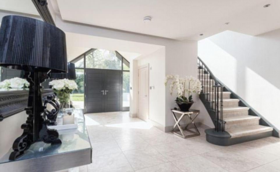 Inside Kevin De Bruyne's Stunning House: A Look at the Manchester City Star's Luxurious Home