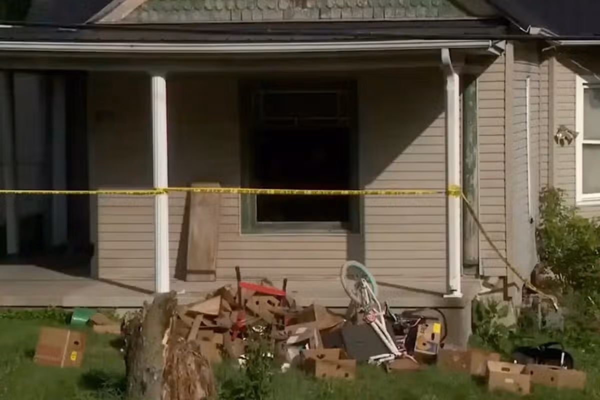 A worker has shared her horror after interacting with 16 children who were like 'feral animals' in a shocking case. The woman, who works in a Dollar General store near to where the children were found, has shared her recollections of dealing with one of the children. It comes after 16 of them were found living in terrible conditions in Ohio, in a faeces-covered room, in a horrifying neglect case. Several of the children were found to be unable to speak. The witness, Ariel Gutierrez, worked at the local store where the Siders family were regular late-night customers. She told local press how they would come in most nights just before the store closed, to buy things like water, vegetable oil and sugar.