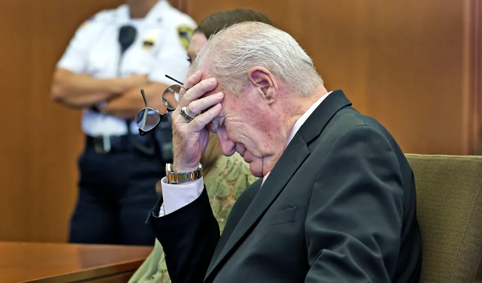Defense attorney Kevin Reddington reacts to the judge's decision to declare a mistrial in the Lindsay Clancy murder trial.