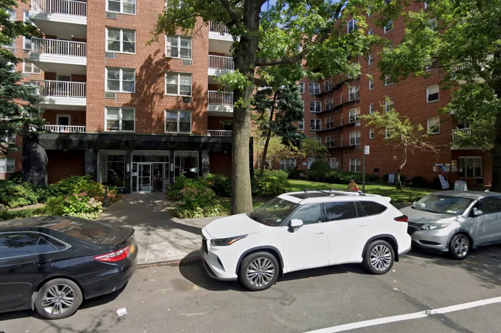 Exterior view of 42-65 Kissena Boulevard, an apartment building in Flushing.